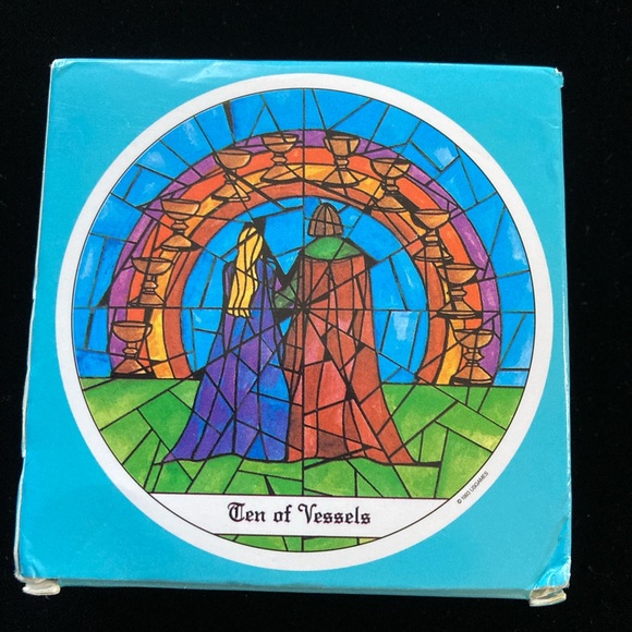 The Tarot of the Cloisters Unique round tarot cards with a mosaic design style - Picture 4 of 9